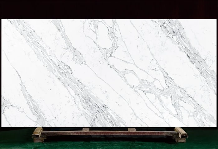 Iced White Quartz Kjøkken