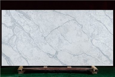 Hvit og grå kvarts tellere