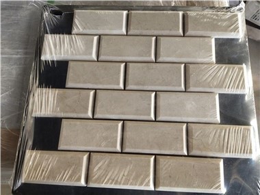 Beige mosaikkveggfliser